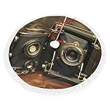 Performance du produit : la jupe de sapin de Noël Thisold est fabriquée en tissu brossé pour garantir une utilisation à long terme, gardant les couleurs vives et durables sans se décolorer, vous donnant une expérience de vacances différente. Matériau doux et moelleux, avec une bonne apparence, douceur, légèreté et bon toucher, décore votre sapin de Noël, ajoute une atmosphère festive chaleureuse et embellit la vie. Pour Halloween, Noël et Nouvel An, utilisez cet accessoire amusant pour apporter un peu de joie festive. Ce charmant Noël