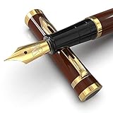 ✒️ELEGANTE Y BELLEZA, HECHO PARA IMPRESIONAR A TODOS: el diseño metálico maravillosamente equilibrado agrega un toque de clase moderna a su rutina diaria. Brinda alta precisión y una comodidad de escritura excepcional para cada ocasión, junto con un diseño magnífico. Extraído directamente de nuestra Colección Erudita, hemos combinado el peso de metales superiores perfectamente ponderados y equilibrados para una experiencia de escritura superior.