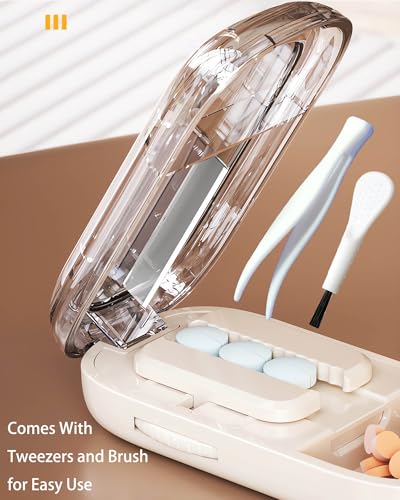 Ptyism Tablettenteiler für Mehrfachpillen(Off-White Mit Bürste) Pill Cutter丨Pillenschneider,Tabletten Teiler für Große und Kleine Tabletten,Medikamententeiler mit Aufbewahrungsfach für Reise&Haustier