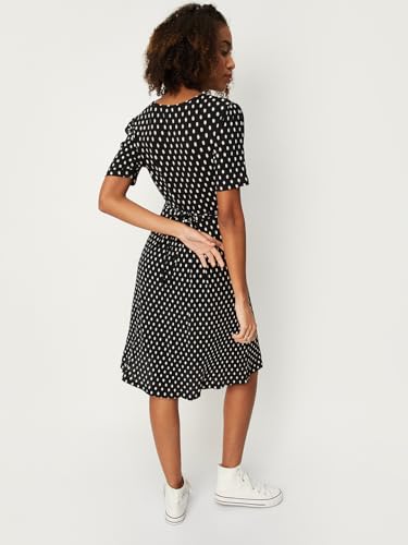 Image of Max Women's Polyester Blend Classic Below The Knee Dress