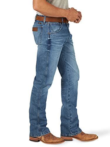 Image of Wrangler Men's Retro Slim Fit Straight Leg Jean