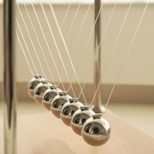 Newtons Cradle Pendulum with 7 Balls, Balance Ball 50+ Sec Swingtime Wooden Base Science Physics Gad