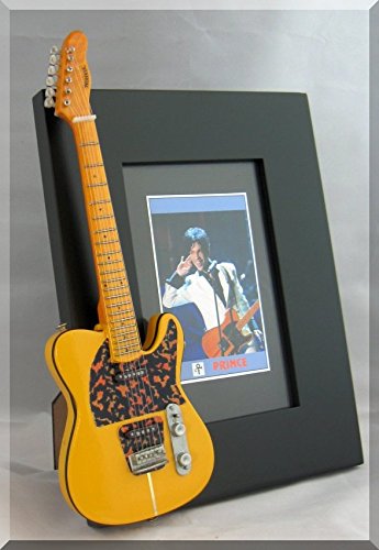 PRINCE Miniature Cadre Guitare Photo Hohner Telecaster - Les Beatles, Paul McCartney, John Lennon, RIngo Starr, George Harrison PRINCE Miniature Cadre Guitare Photo Hohner Telecaster – Image 3