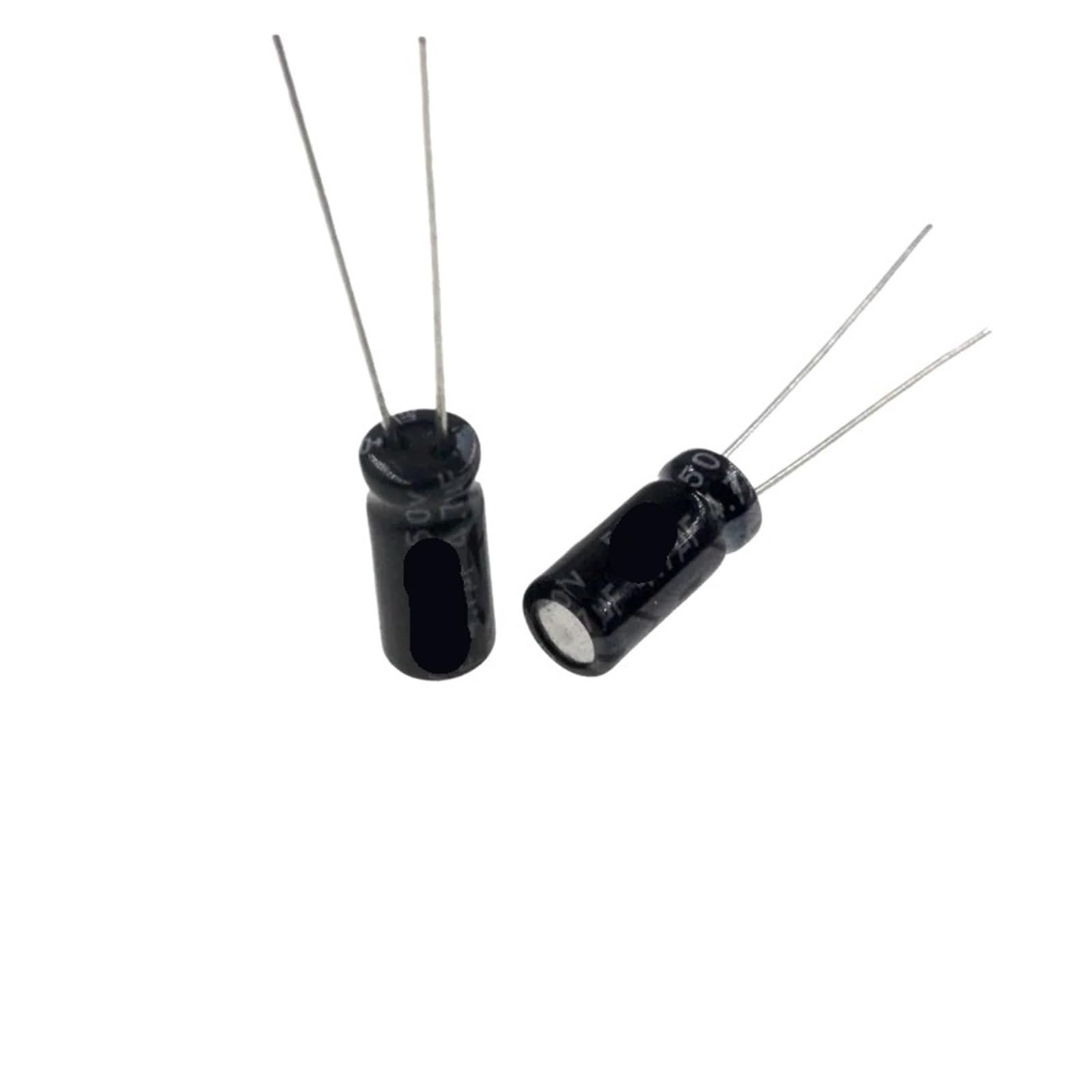 2 condensateurs électrolytiques 4.7uF 50V haute tolérance thermique pour circuit imprimé