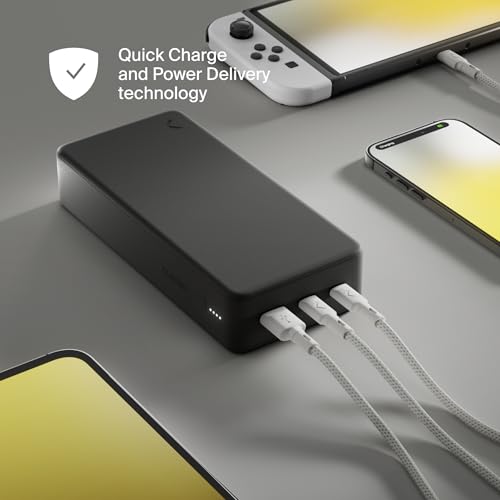 Power Bank Clemm 30000mAh con 3 Puertos y Cable USB-A a USB-C miniatura 4