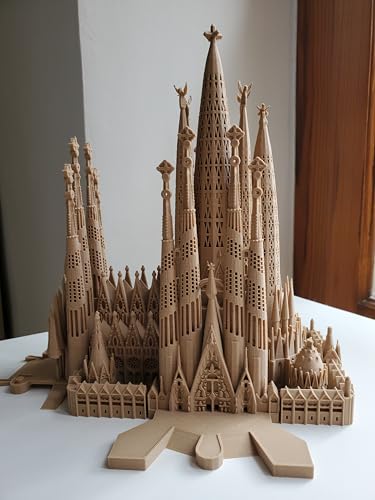 Modèle de la Sagrada Familia souvenir de Barcelone et maquette artistique de monument