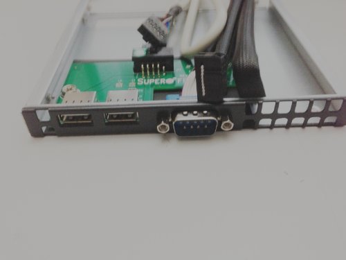 Supermicro MCP-220-00007-01 Plateau de Port USB Noir et COM pour Serveur