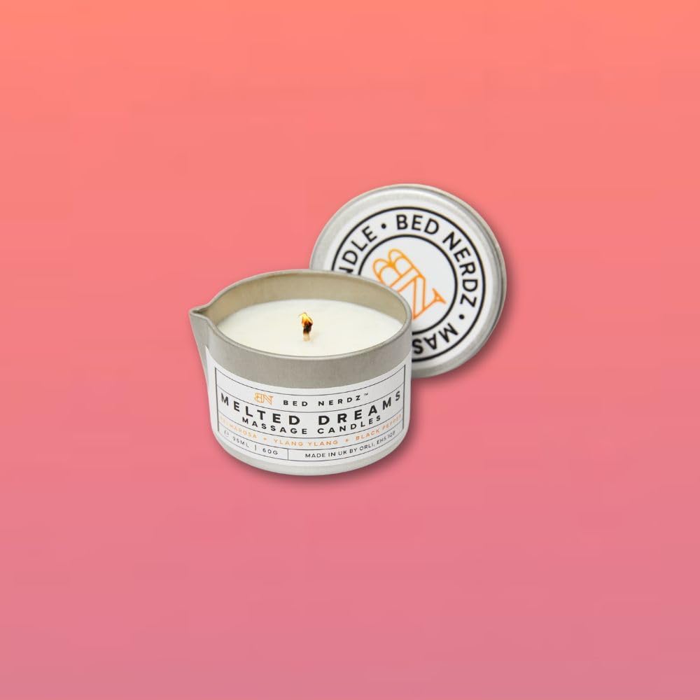 Candele da massaggio per migliorare l'intimità con il partner o da soli. Utilizza le piscine di cera specializzata per massaggiare sulla pelle (palmarosa + ylang ylang + pepe nero)