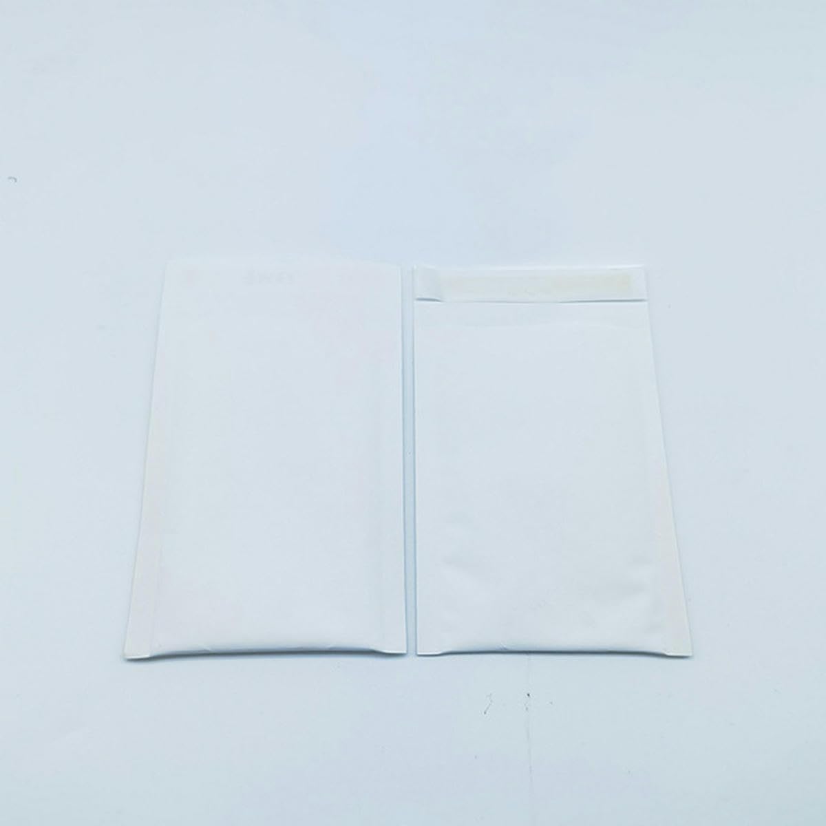 50 Stück weiße Kraftpapier-, gepolsterte Umschläge für Kosmetika, staubdichte Versandtaschen, Luftpolsterumschlagtaschen, 11 cm x 13 cm, 50 Stück