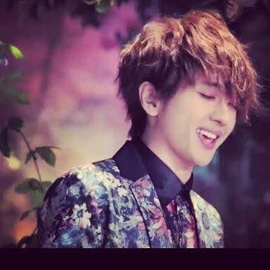 Amazon 西島隆弘 さん Nissy 着用 極美品 No Id フラワーグラデーションジャケット サイズ2 ブラック 西島隆弘さんと同色 アイドル 芸能人グッズ 通販