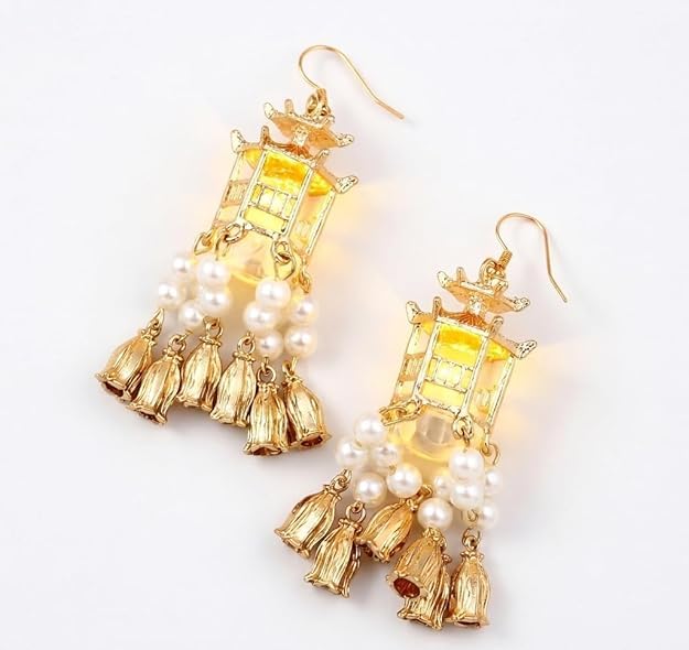 Handicraft Pagoda Pearl Tassel Dangle Earrings White - Image 3