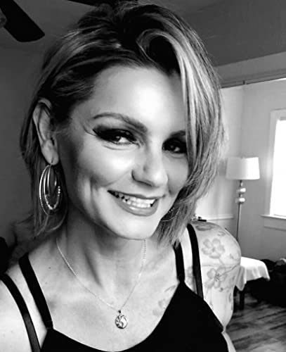 Christy Larson's Stories on dating in the modern world. copertina