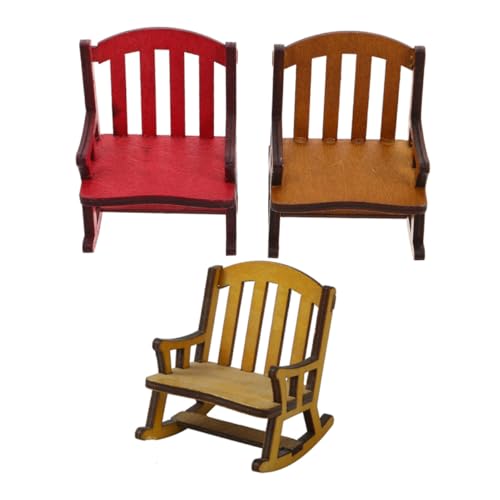 Chaises à bascule miniatures en bois pour revitaliser un décor de poupée vide