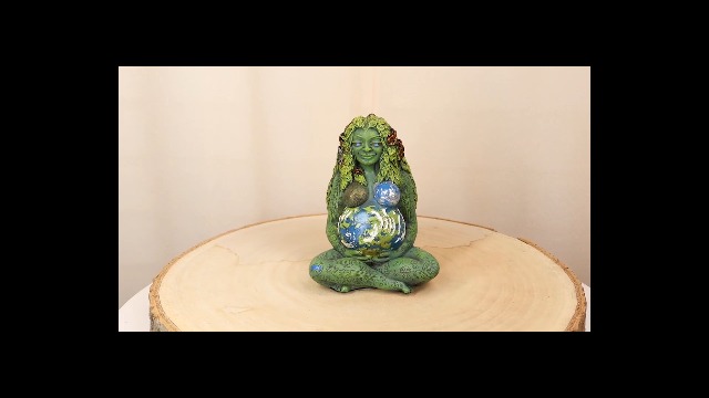 Amazon.com: Ebros Gift Millennial Gaia Green Earth Mother