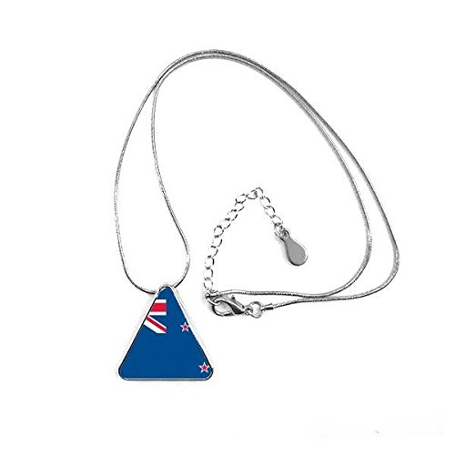Pendentif Nouvelle-Zélande en triangle aux finitions graphiques nettes