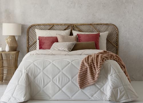 Fundeco - Edredón Cama 150 - Acolchado Rombos - 250x270 cm - Color Beig - Acolchado 250g/m² - Incluye 2 Fundas de Cojín Decorativo 50x70 cm (Caroline Beig)