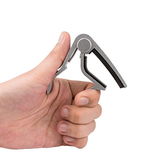 Debonice Capodastre de Guitare Alliage Capo de Guitare pour Guitare Acoustique Électrique,Ukulele, Basse (Argent) - Les Beatles, Paul McCartney, John Lennon, RIngo Starr, George Harrison Debonice Capodastre de Guitare Alliage Capo de Guitare pour Guitare Acoustique Électrique,Ukulele, Basse (Argent) – Image 4