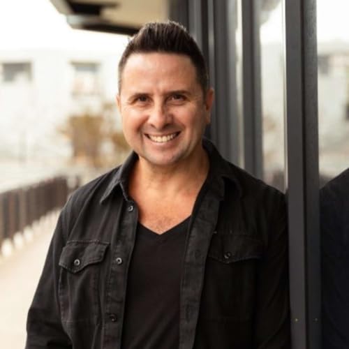 『Agility, Data, and Timeless Value: From Commerce Media to Luxury Investments』のカバーアート