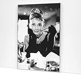  BaikalGallery Audrey Hepburn Cuadro Enmarcado (M1228)- MOLDURA DE Aluminio Mate Plata DE 1,5CM- Montaje EN Panel Adhesivo Y Ligero (Foam)- Laminado EN Mate (SIN Cristal) (60x90cm)