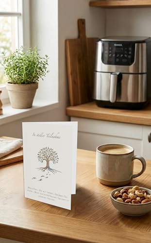 the lazy panda card company Trauerkarte „In stiller Teilnahme“ – Beileidskarte mit Baum & Fußspuren, Kraftumschlag aus Recyclingpapier, 17 × 12 cm (1)