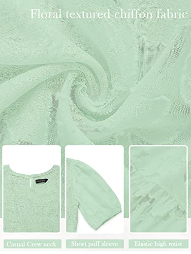 Robe fleurie col rond ajustable : le confort smocké anti-chaleur