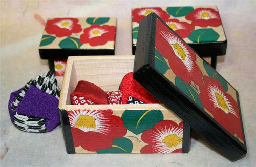 花手箱　熊本人吉の郷土玩具　伝統工芸品 Amazon.co.jp: 花手箱3号 熊本県人吉伝統工芸 (日本製）郷土玩具 住岡