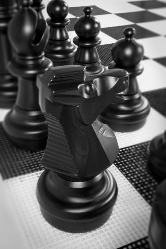 Ubergames Europe Giga 64 cm Grosses Schachspiel für Draußen UV Beständigem Kunststof Top Qualität