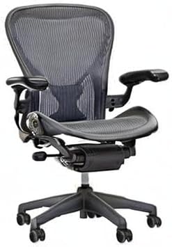 Aeron Size B - Posture Fit, Graphite, Classic Carbon Pellicle
