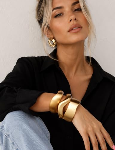 Image of Chunky Gold Bangle Bracelets for Women, Dainty 14k Gold Plated Big Stackable Bangles Set, Trendy Statement Cuff Bracelet Stack Fashion Jewelry Gifts