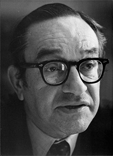 Vintage photo of Alan Greenspan looking.