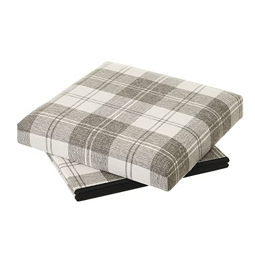 Pouf à carreaux Lola Home pour optimiser un petit espace de salon