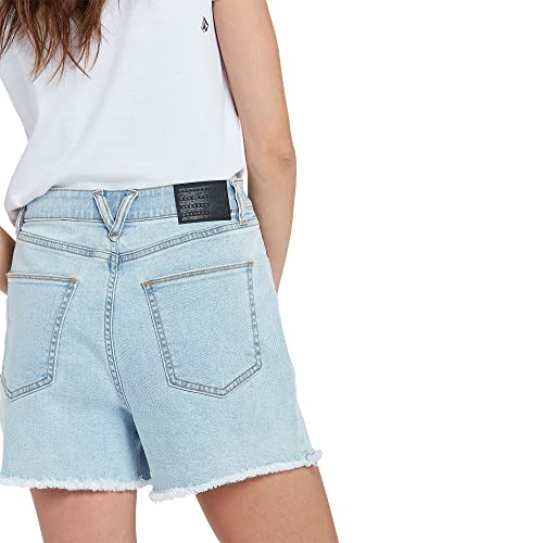 Short Volcom bleu denim clair taille haute idéal pour l'été