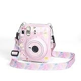 【Practical design】: diseño cristalino que le permite capturar momentos perfectos cada vez, sin quitar su cámara de esta funda. Cubierta de apertura a presión y diseño de mango curvo, es fácil de abrir y cerrar.