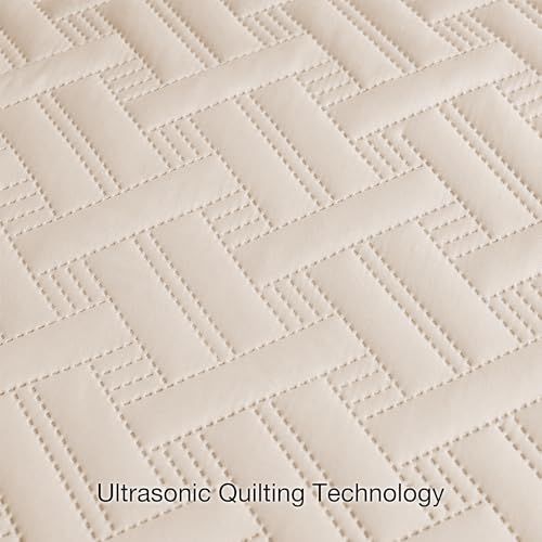 Image of HOMEKART 100% Microfiber Ultrasonic 280 Tc Solid King Size Quilted Bed Cover /Bedsheet with 2 Pillow Covers, (Luxurious, Beige 90X100 Inches, 254X228 Cm)