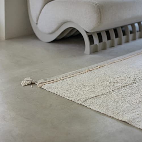 Lorena Canals | Bloom Washable Rug in Natural Color. for Bedrooms, Living Rooms, Entryways. Handmade in Cotton. Size: 5' 7" x 7' 10"