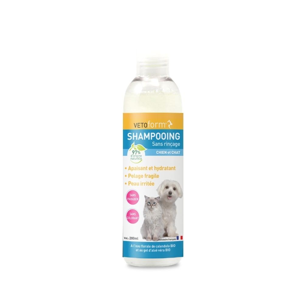 VETOFORM | Shampooing sans rinçage Chien et Chat | Apaisant et hydratant | Pelages fragiles et Peaux irritées | 97% d’Origine Naturelle | sans Colorant ni paraben | 200 ML | Fabriqué en France