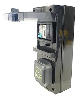 Borne pour chargeur mobile équipée d'un prise Legrand Green'Up avec protections et compteur