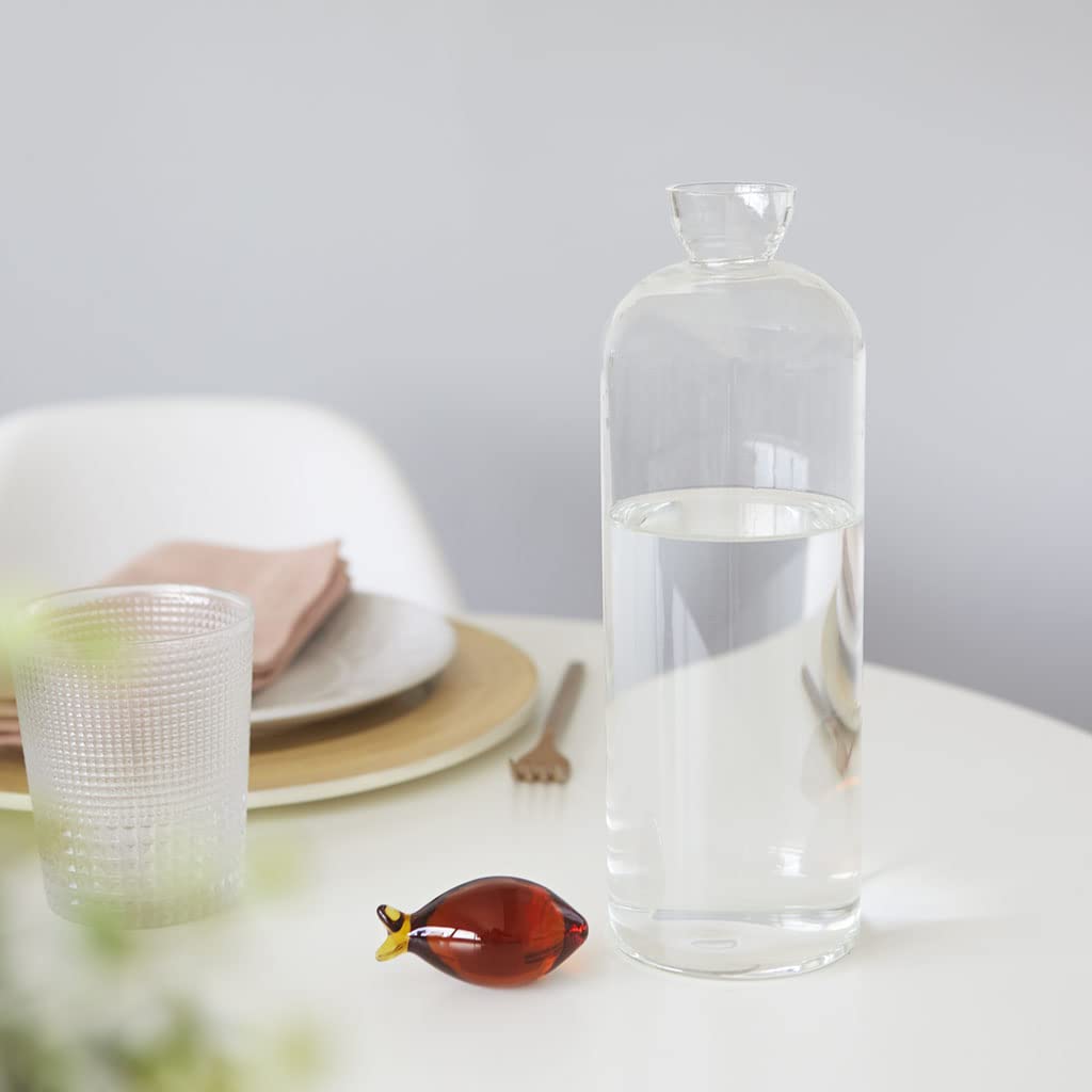 Balvi Botella de Agua Gourami Color Ambar con Tapón en Forma de Pez 1.1 L. Vidrio Borosilicato 30cm