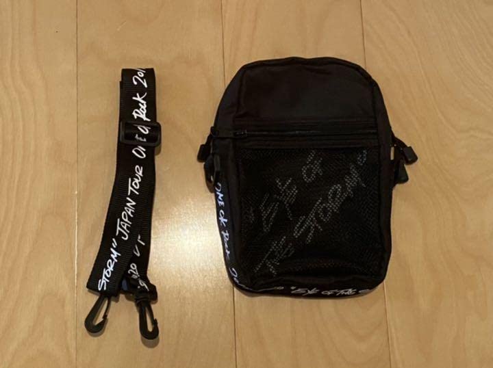 Amazon.co.jp: ONE OK ROCK 2019 ライブ ショルダーバッグ