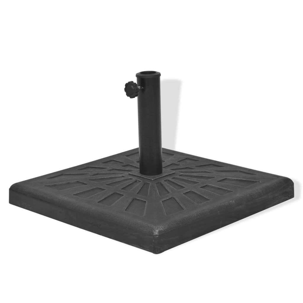 Base per ombrellone quadrato in resina da 19 kg, colore nero, con bulloni di bloccaggio per tubo da 57 mm e due adattatori per aste da 38 e 48 mm.