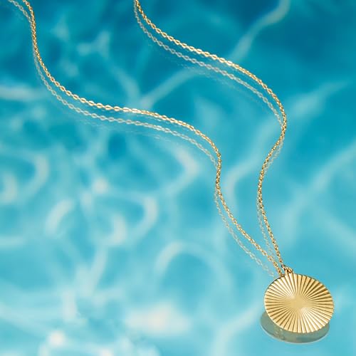 Pure Collection by Ross-Simons Italian 14kt Yellow Gold Starburst Circle Necklace2