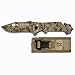 K25 19760. Coltello da tasca camo marrone. Impugnatura in alluminio. Include rottura vetro e taglia cinture. Caccia