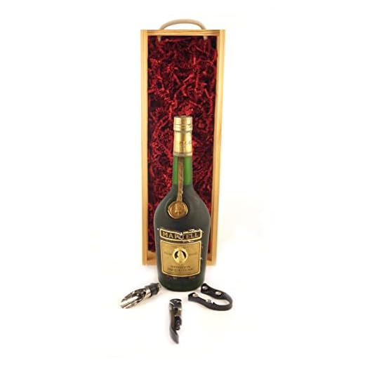 Martell Medaillon VSOP Cognac 1970's (cork stopper) in einer mit Seide ausgestatetten Geschenkbox, da zu 4 Weinaccessoires, 1 x 750ml