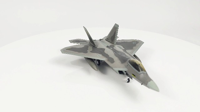 新品 アシェット 1/100 F-22 Rapter ラプター アメリカ空軍 Amazon.com: USAF F-22 Raptor 1/100 Diecast Aircraft Model