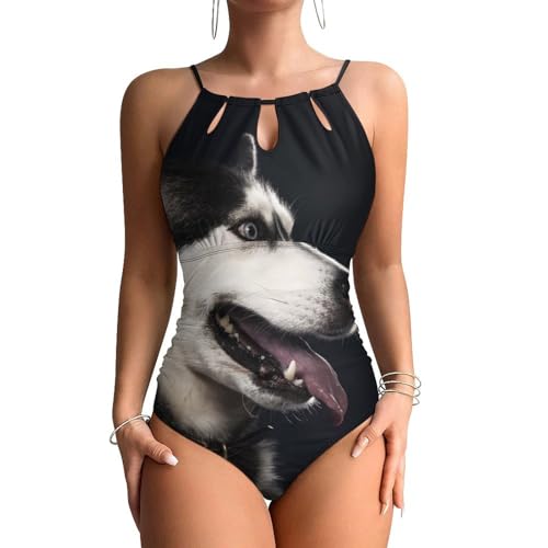 Monokini husky femme sculptant pour retrouver confiance au bord de l'eau