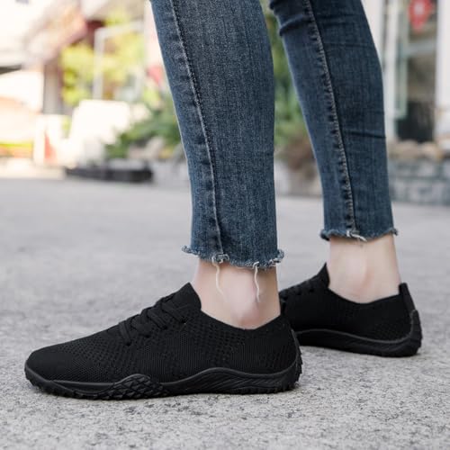 Women's Barefoot Water Shoes Minimalist Comfortable Walking Shoes Beach Outdoor Running Sneakers3