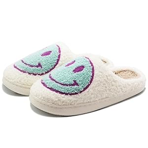 Retro Fuzzy Face Slippers for Women Men, Soft Plush Warm Slip-on Couple Style Casual Happy Face Slippers Cozy Indoor Outdoor Lightweight Anti-Skid Sole Cute House Slippers with Memory Foam