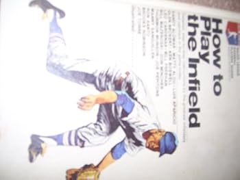 Hardcover How to play the infield (Major league baseball players guides) Book