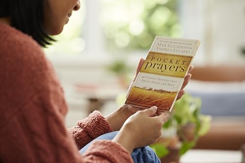 Image of Pocket Prayers: 40 Simple Prayers that Bring Peace and Rest - The Perfect Christian Devotional Prayer and Scripture Gift (Pocket Prayers with Max Lucado)