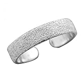 DIE ZEHENRINGE – sind aus echtem 925er Sterling Silber. Die Grösse ist flexibel einstellbar. Die Breite ist 0,4 cm.Der Grunddurchmesser ist: 1,5 cm . 925er Sterling Silber ist nickelfrei – die Zeh Ringe sind hochglanzpoliert – in silber, gold, rosegold oder Kristallen fein verziert. Bitte beachte die Artikel sind vergrössert abgebildet!